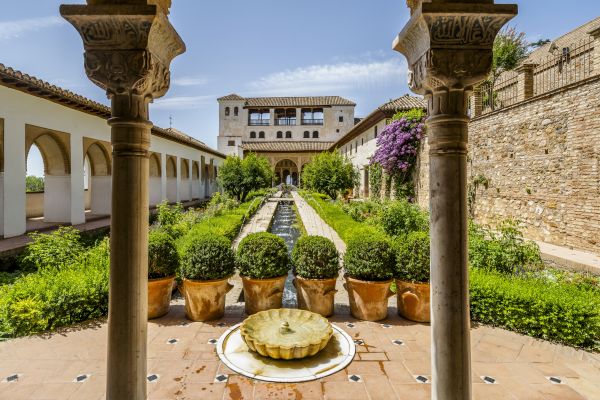 Courtyard Construction Service in Yorba Linda
